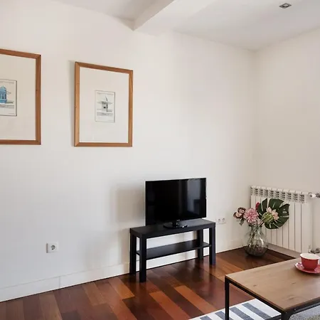 Апартаменты Bright 2br Terrace In Estrela