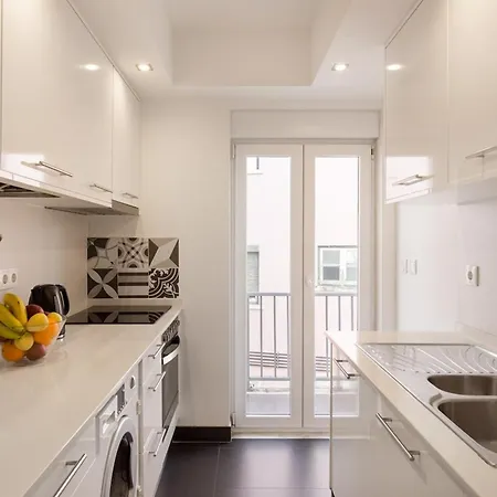 Апартаменты Bright 2br Terrace In Estrela *