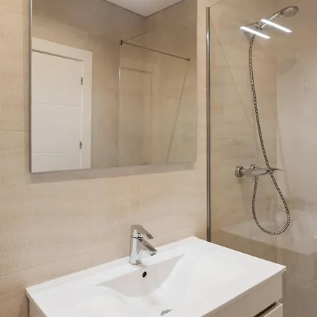 Bright 2br Terrace In Estrela Апартаменты