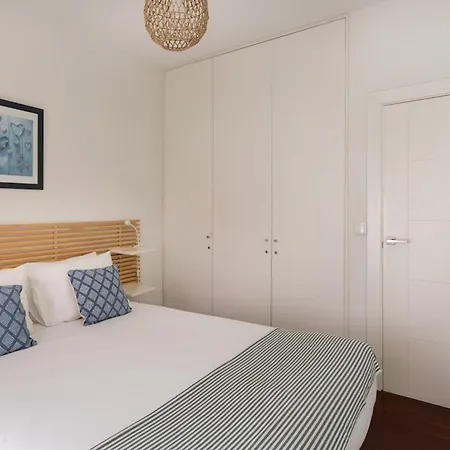 Апартаменты Bright 2br Terrace In Estrela