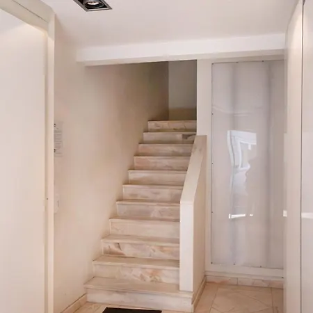 Апартаменты Bright 2br Terrace In Estrela *